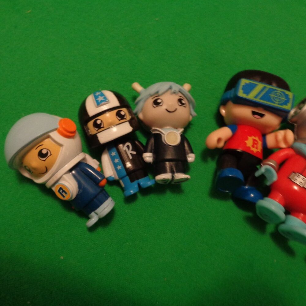 BONKERS TOYS LLC RYANS WORLD ACTION FIGURES LOT - Picture 5 of 5